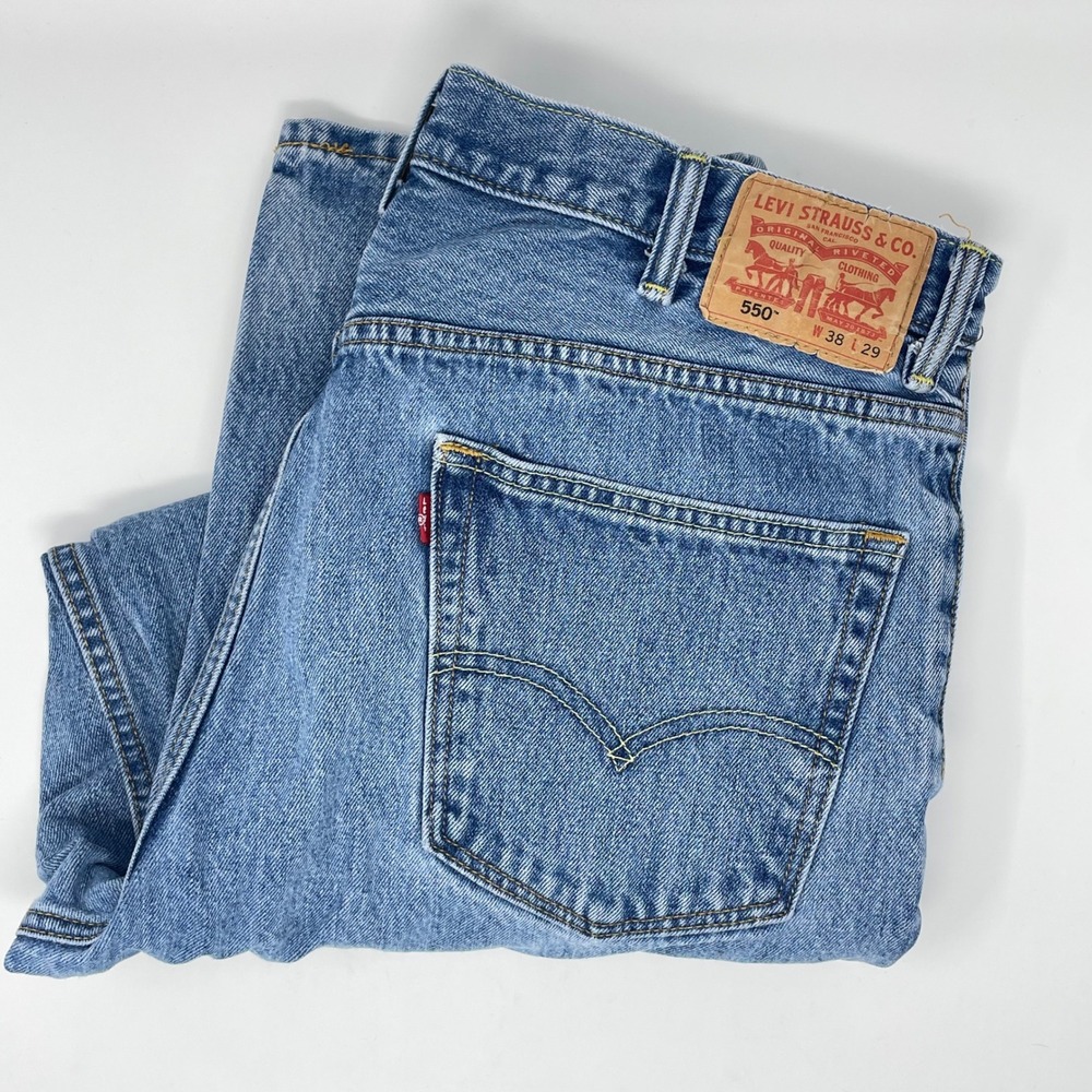 Levis 550 Relaxed Fit Tapered Leg Jeans Light Wash Blue 38x29 00550-4891